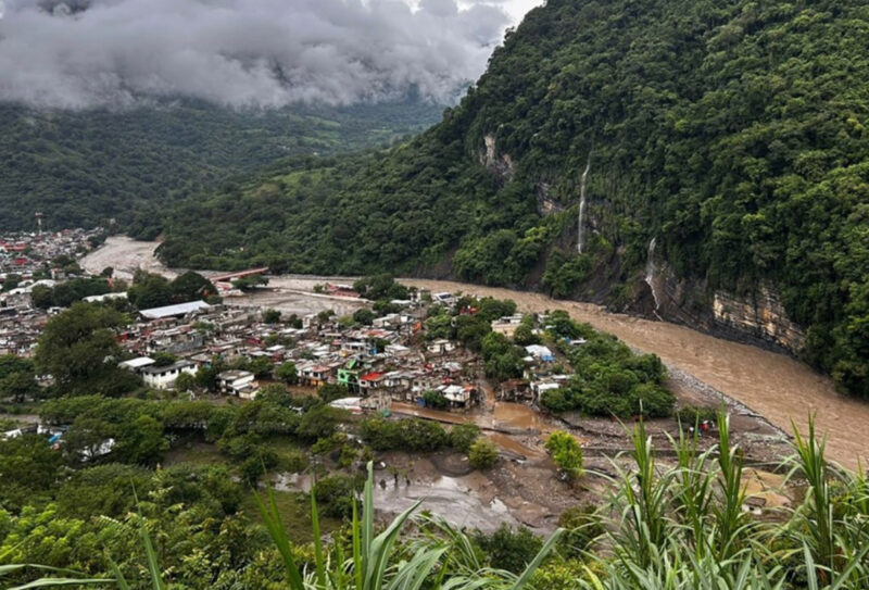 Разорни поплави во Мексико: најмалку 47 мртви и 38 повредени