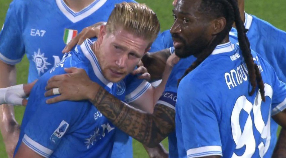 Де Брујне реализира пенал, па се повреди и почна да плаче (ВИДЕО)