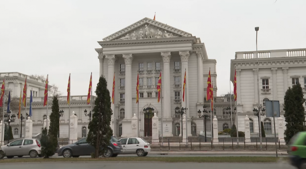 Буџетот е стабилен и ликвиден – му одговорија од Владата на Филипче