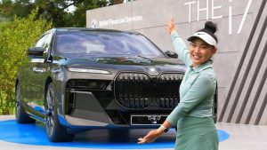 Голферка освои скап електричен БМВ со погодок од прва