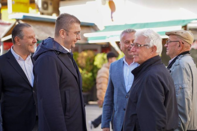 Мицкоски и Јовановски на средби со граѓани на Кичево