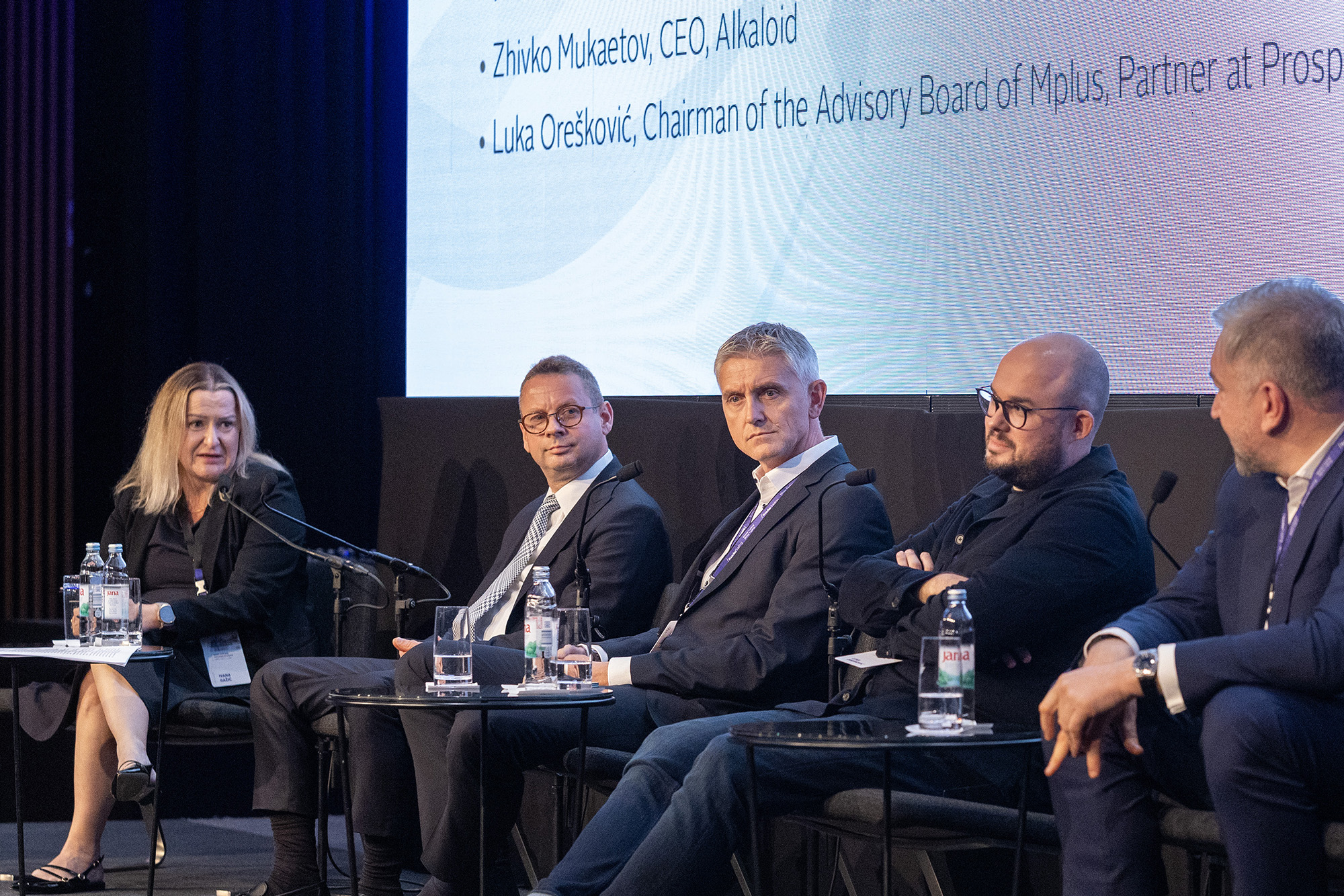    Мукаетов на конференцијата „Предизвикот на промените“ во Ровињ: Континуираниот раст е возможен само кога целиме надвор од границите