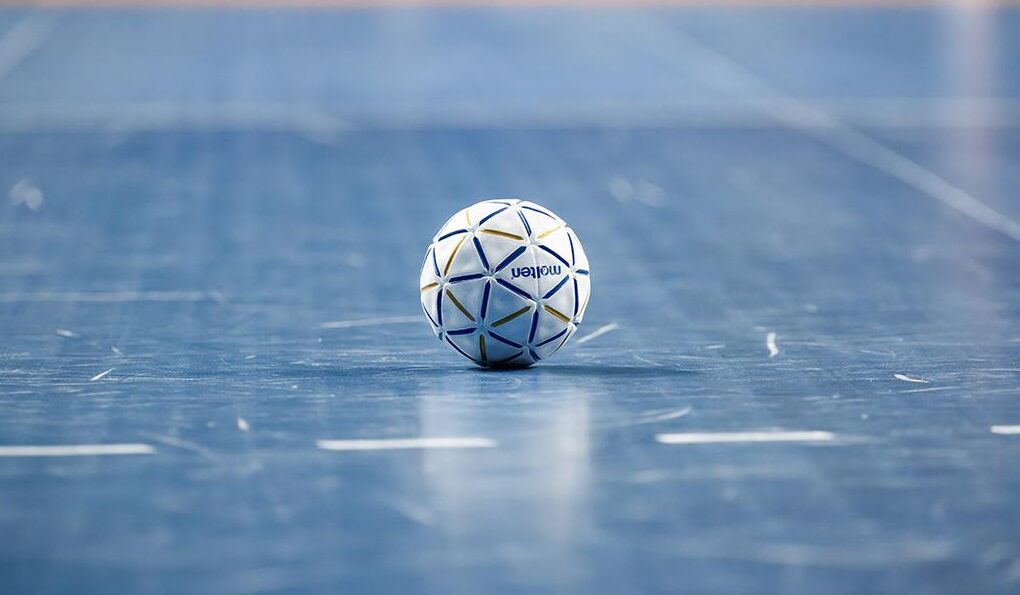 ИХФ тестира нови правила – нема „седум на шест“, измена само кога тимот е во посед на топка…