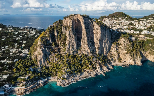 Villa Castiglione – најексклузивната и највозбудливата панорама на Капри (ВИДЕО)
