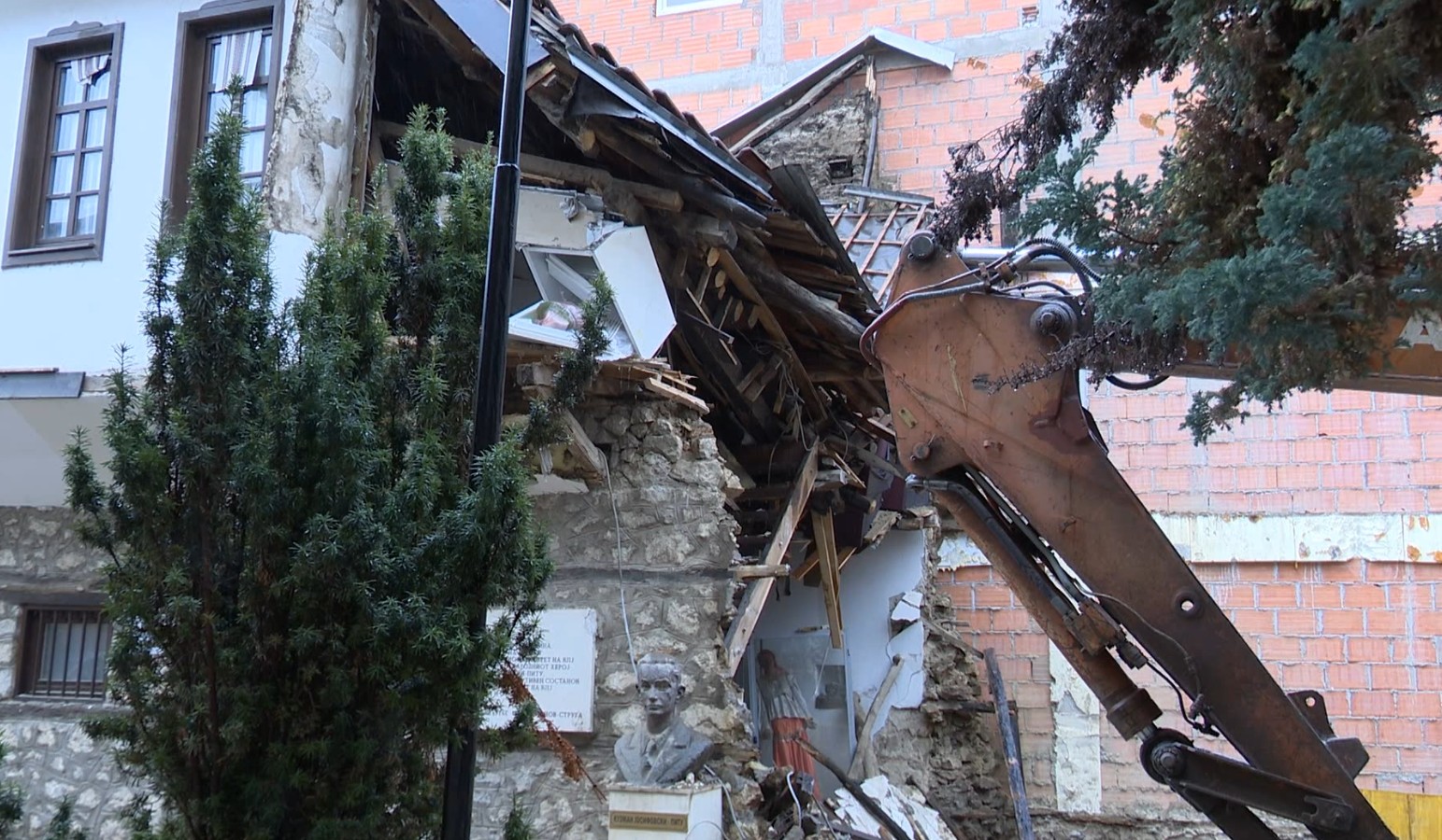 Ќе има ли одговорност за куќата на писателот Малески