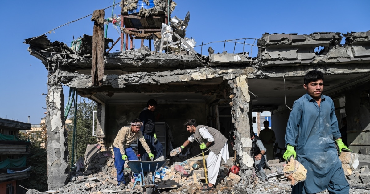 Кабул го обвинува Пакистан за смртоносни напади