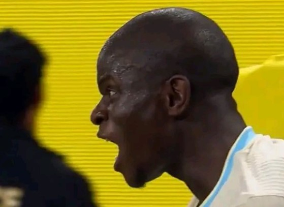 Канте му се изнавика на судијата, веројатно за прв пат во кариера