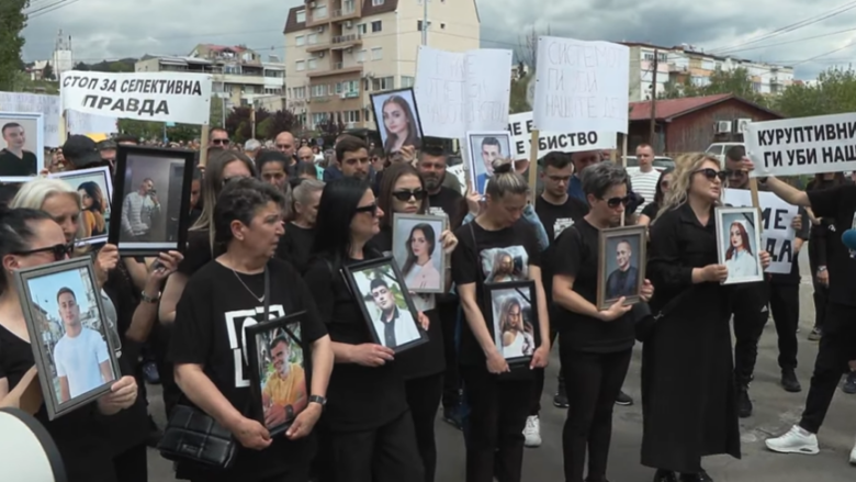 Од утре секој ден по 15 часот ќе има блокади за загинатите во дискотеката „Пулс“