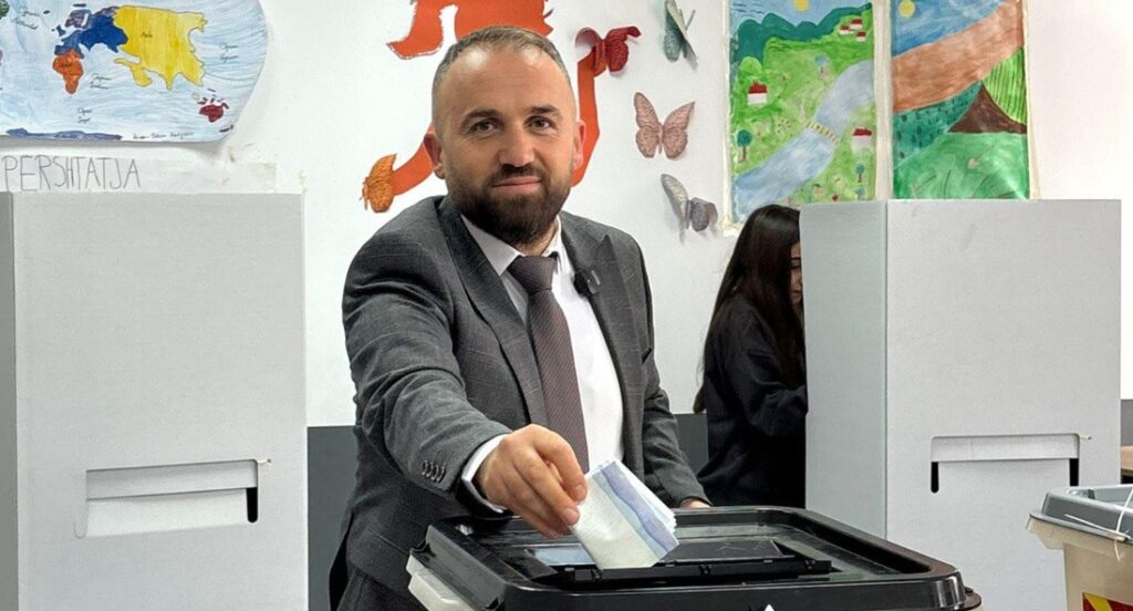 Мицкоски не е задоволен од реториката на Рамадани, најави негово разрешување од функцијата