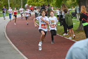 Мали чекори за големи подвизи: Ефектот на физичката активност и здравите навики на детскиот развој