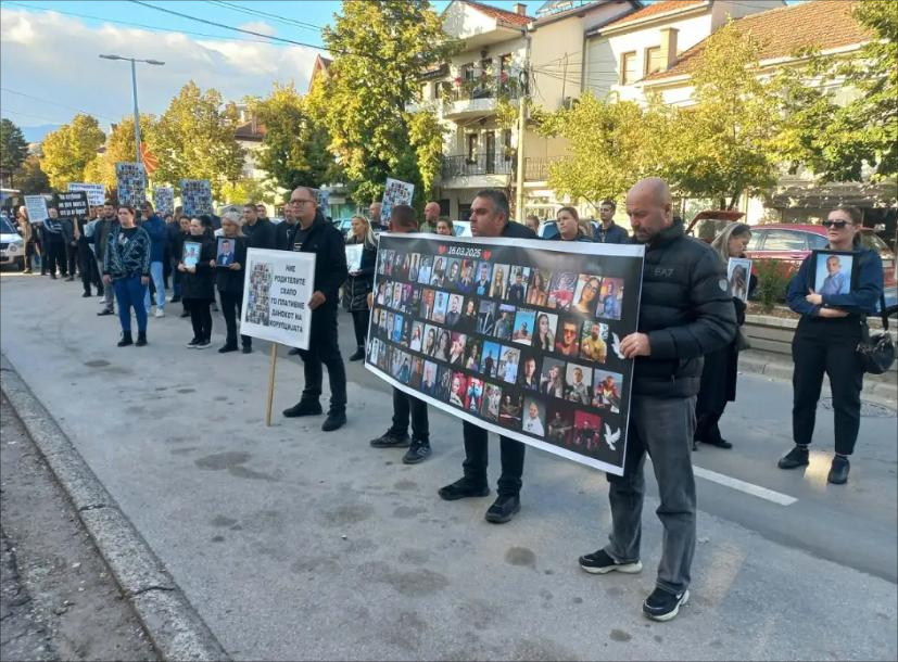 Родителите на настраданите од „Пулс“ од утре најавија едночасовни блокади на сообраќакот се додека не започне судењето