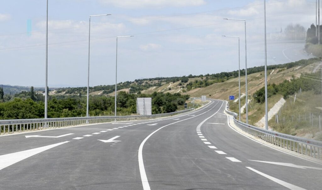 Затворен дел од магистралниот пат Струмица-Радовиш поради незгода – сообраќајот се пренасочува по стариот пат