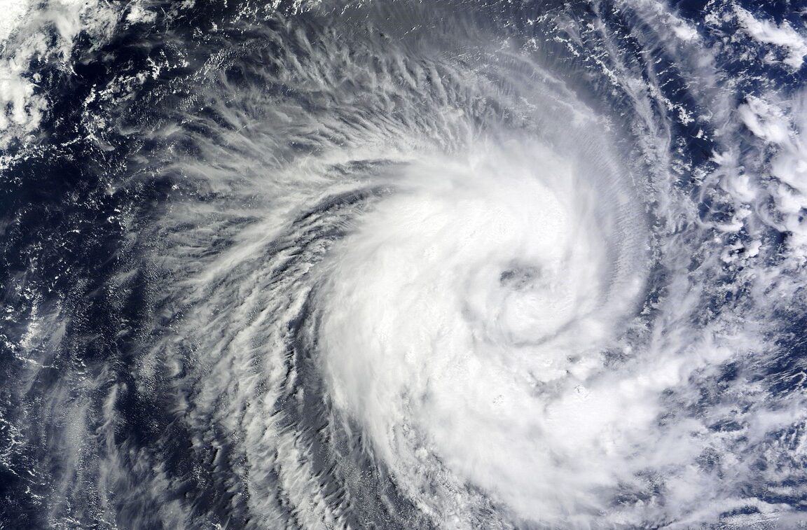 Њу Џерси прогласи вонредна состојба поради урагани и бури