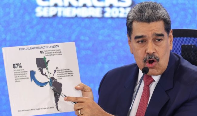 ТРАМП ИЗМИСЛУВА ВОЈНА ПРОТИВ МЕНЕ, НО ЌЕ ЈА ИЗБЕГНЕМЕ, РЕЧЕ ВЕНЕЦУЕЛСКИОТ ПРЕТСЕДАТЕЛ МАДУРО