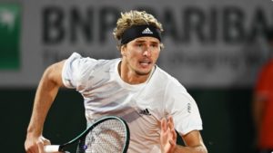 Зверев се мачеше, но се избори за трето коло во Париз