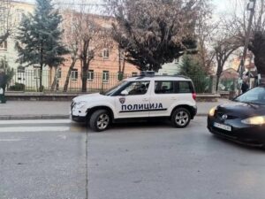 Дојави за бомби во основни училишта во Скопје и Куманово