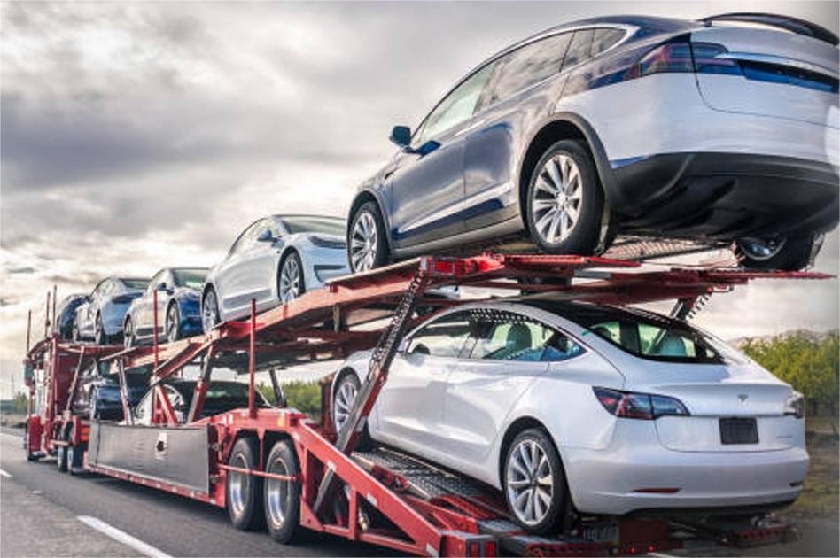 Поднесени кривични пријави за криумчарење на луксузни автомобили од странство и фалсификување исправи