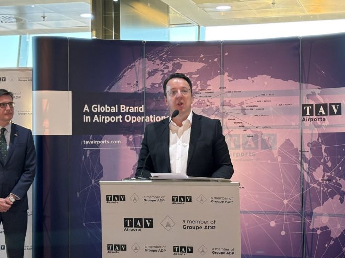 НИКОЛОСКИ: Од денеска за Мадрид се лета од Скопје, до сега воведовме вкупно 21 авиолинија