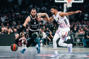 Потоп на Партизан од тројките на Париз среде Белград