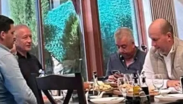 Димитриевски: Секој има право да седи во кафеана со кого сака