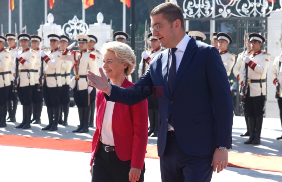 Премиерот Мицкоски ќе ја пречека претседателката на ЕК Фон дер Лајен
