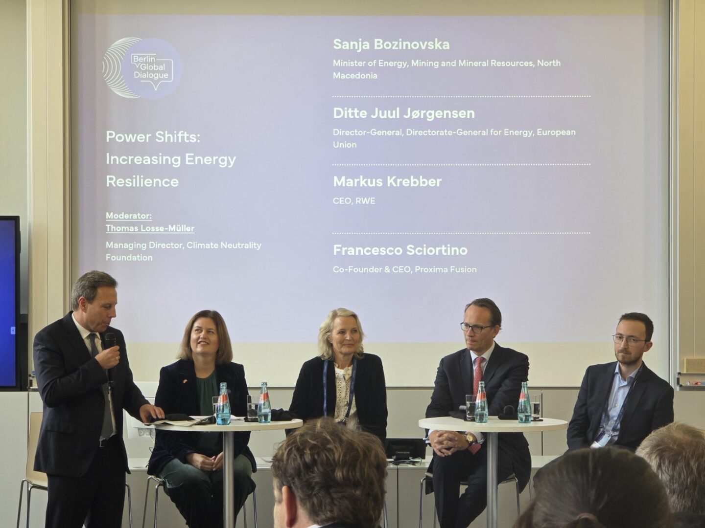 Божиновска: Зависноста од еден извор е ризик од минатото