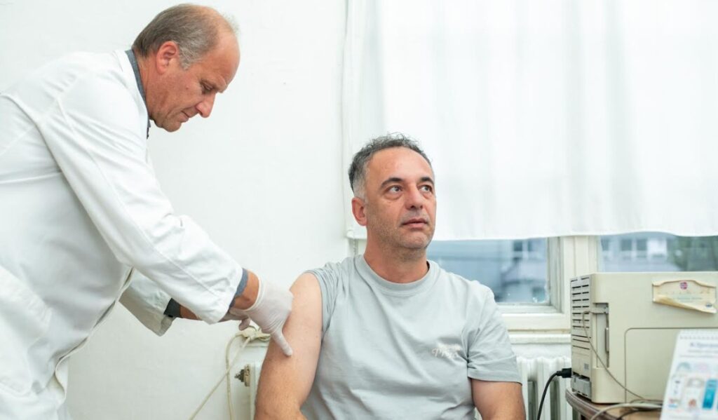 Алиу: Набавивме најголем број вакцини против сезонски грип – досега се пријавени околу 49 илјади граѓани