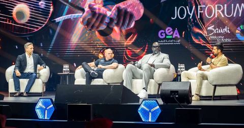 Сите се фанови на Ѓоковиќ во Ријад, па дури и еден од најголемите во кошарката!