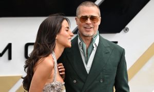 (ФОТО) НИКОЈ НЕ ГО ОЧЕКУВАЛ ОВА: Бред Пит направил важен чекор, неговата девојка е пресреќна!