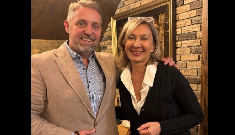 Лукровски објави фотографија со Маја Мојсова: СДСМ се огради, не даваат поддршка на кандидатот за градоначалник на Карпош