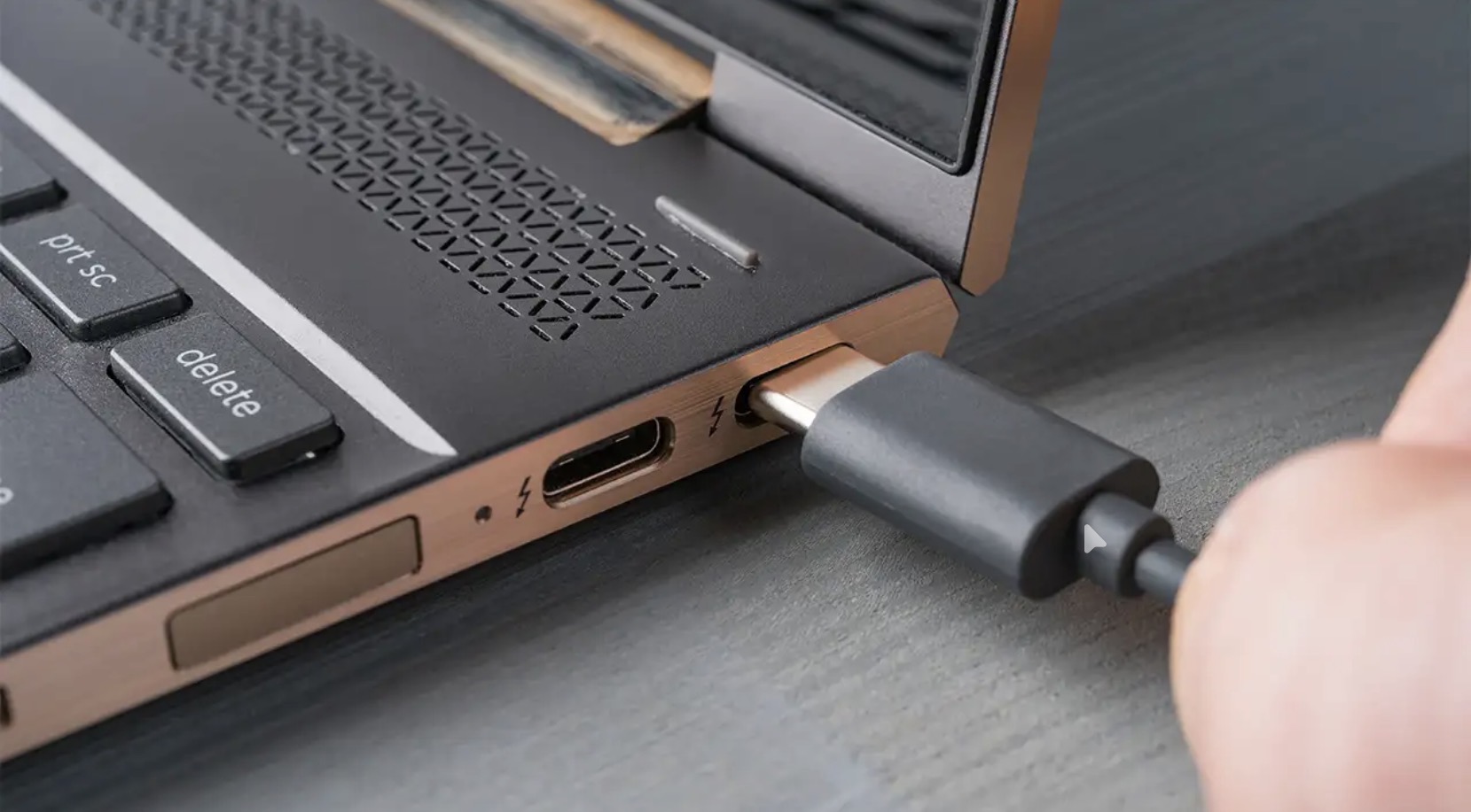 Можеби USB-C е револуција за лаптопите, но не и за десктоп компјутерите