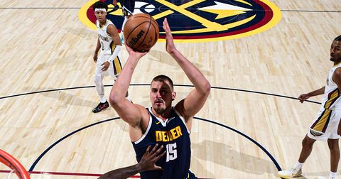 ВИДЕО: Четврти меч, четврти „трипл-дабл“ на Јокиќ од стартот на сезоната!