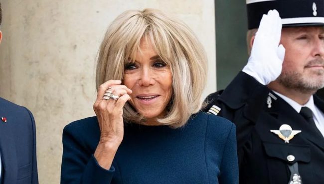 ВО ФРАНЦИЈА ИМ СЕ СУДИ НА ДЕСЕТМИНА МАЖИ ЗА ОНЛАЈН МАЛТРЕТИРАЊЕ НА БРИЖИТ МАКРОН, ШИРЕЛЕ ЛАЖНИ ТВРДЕЊА ЗА НЕЈЗИНИОТ ПОЛ