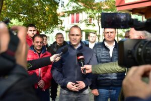 (ВИДЕО) Филипче: Ацо Велковски е човек со дела зад себе, победата во Лозово е на дофат