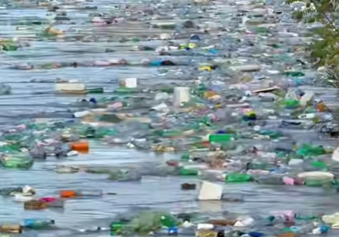 (ВИДЕО) КАТАСТРОФА: Вардар преполн со пластични шишиња