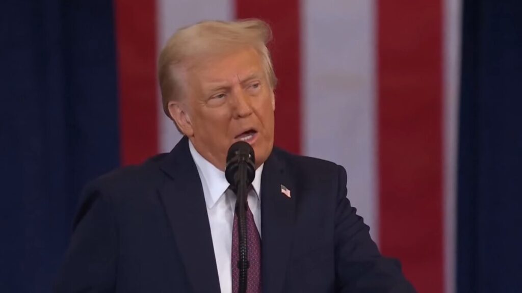 Трамп заминa на голема турнеја низ Азија, ќе се сретне и со Си Џинпинг