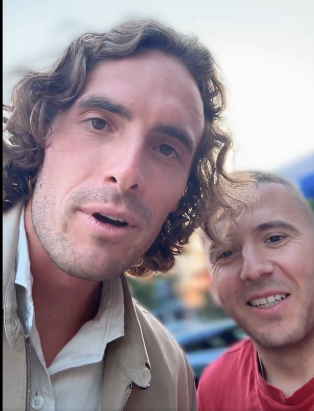 Урнебесно: српски таксист го возел Циципас, и не му верувал дека не е Гризман!