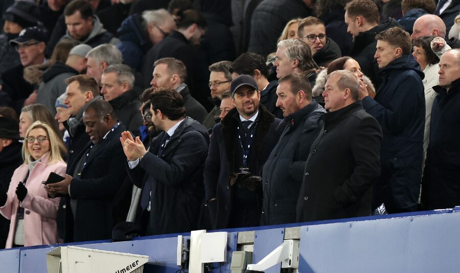 Сакал да го купи Евертон, сега е обвинет за измама вредна над 500 милиони