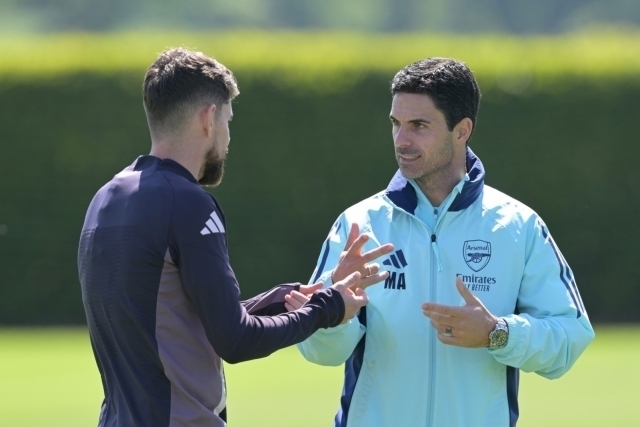 „Арсенал ќе го избрка Артета ако не ја освојат титулата во Англија“