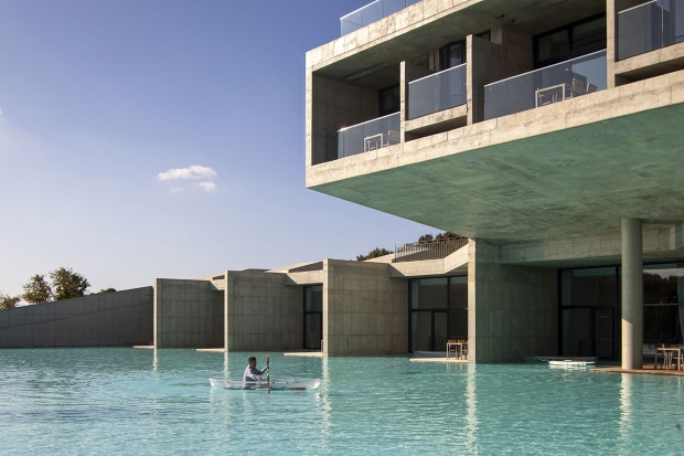 Одмаралиштето Boryeong Elystay, впечатлив хоризонтален бетонски волумен во Јужна Кореја