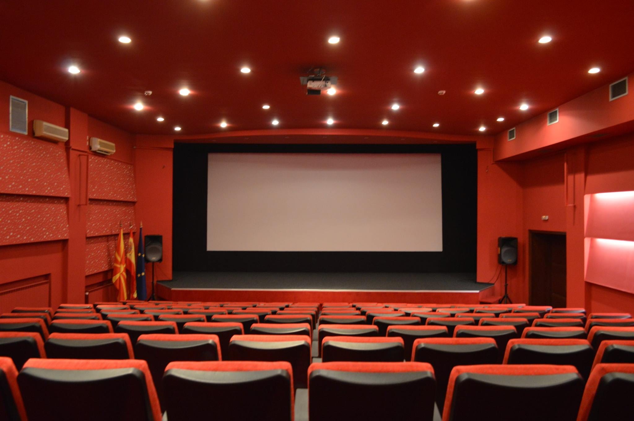 „Кога би насликал зборови“ – групна изложба на академски ликовни уметници од Општина Карпош