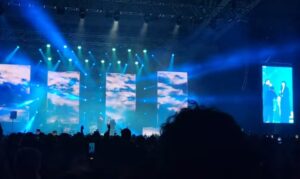 Слаткар и Тони Зен го кренаа Скопје на нозе: солзи, емоции и песни во еден глас