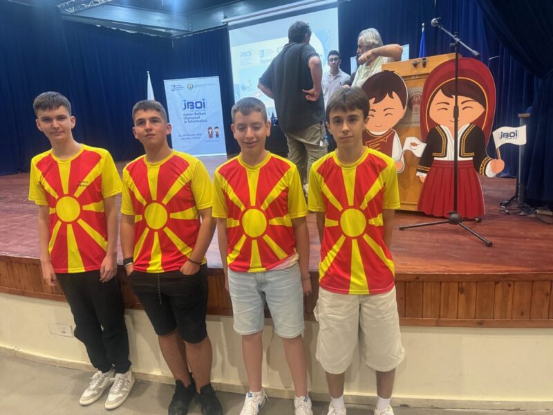 Македонски информатичари освоија сребрен и бронзен медал на Јуниорската балканска олимпијада по информатика во Кипар