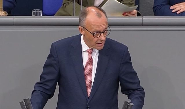 Мерц повика на создавање паневропска берза како конкуренција на САД и Азија