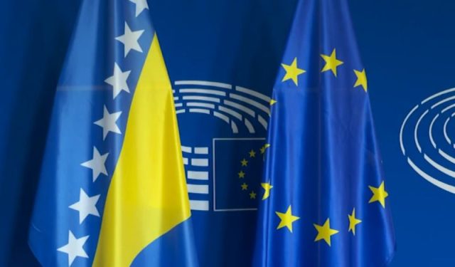 Босна и Херцеговина има шанса да започне преговори за пристапување во ЕУ до крајот на годината