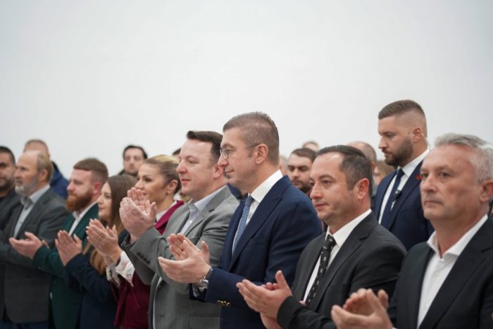 МИЦКОСКИ: Неформалната коалиција СДСМ-ДУИ излегува со лаги и манипулации