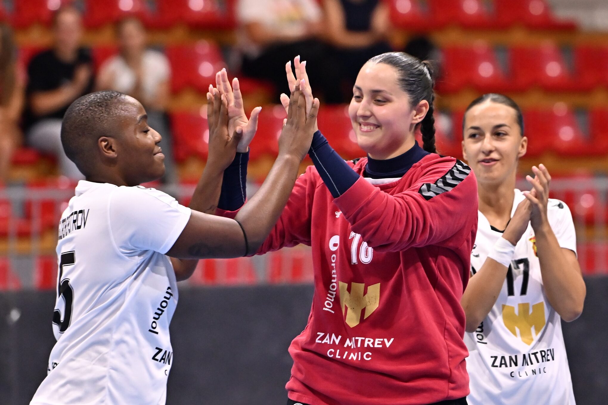 „Лавиците“ од Ѓорче Петров рутински ги решија вардарки