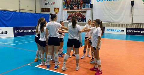 Наковски Волеј без освоен сет во Острава дебитираше на меѓународната сцена