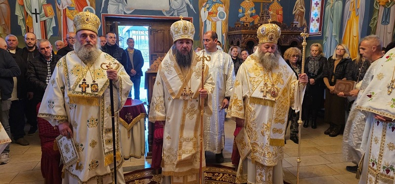 Иларион, Григориј и Марко служеа литургија во црквата Света Лидија Македонска