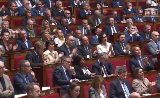 Владата на Лекорну го преживеа и второто гласање за недоверба во францускиот парламент